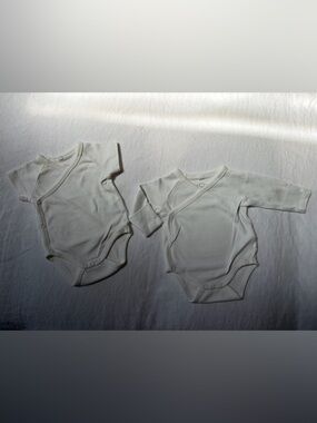 Two Baby Mori Kimono style bodysuits in Off-White - supersoft signature gabric